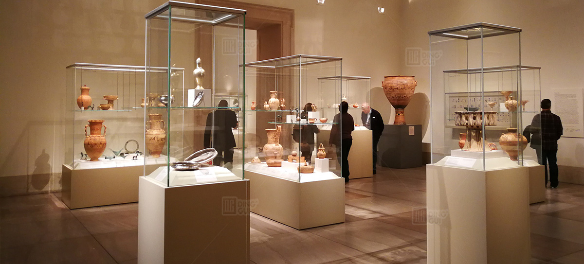 Chinese Museum Display Showcase